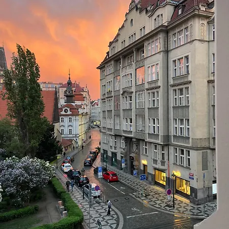 Parizska Apartment *