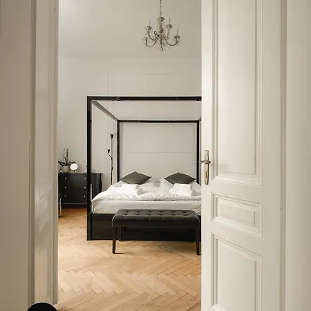 Apartamento Parizska